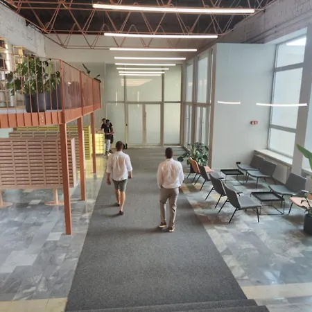 Axiom - Zenith Ii - Netflix, Hbo, Champagne Koszyce