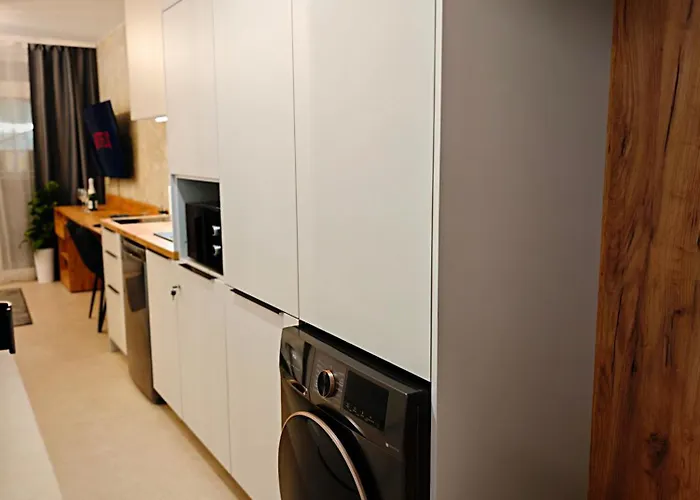 Axiom - Zenith Ii - Netflix, Hbo, Champagne Košice