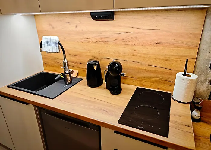 Axiom - Zenith Ii - Netflix, Hbo, Champagne Appartement Košice